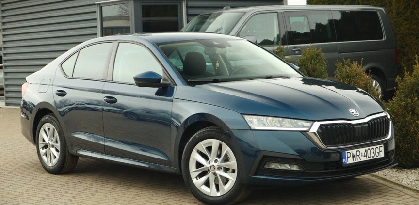 Skoda Octavia cena 92900 przebieg: 6000, rok produkcji 2021 z Słupca małe 497